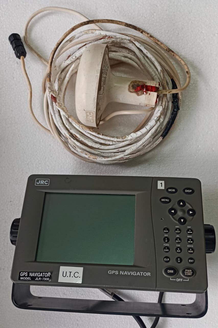 JRC JLR-7500/JLR-7800 GPS / DGPS navigator